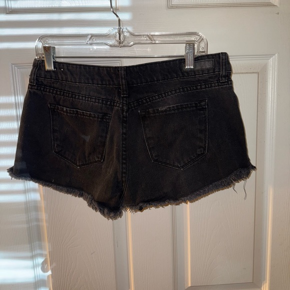BP Black Distressed Jean Shorts - Picture 2 of 2